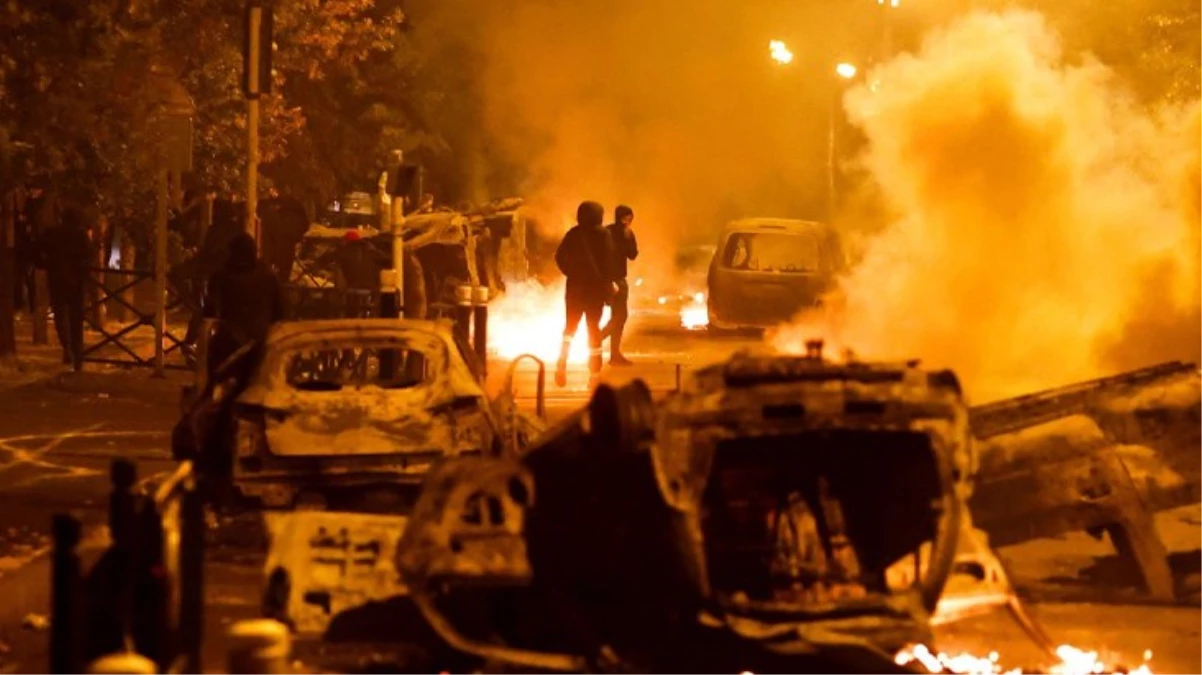 Fransa’da gerilimi tırmandıracak gelişme! Genci öldüren polis için 700 bin eurodan fazla bağış topladılar