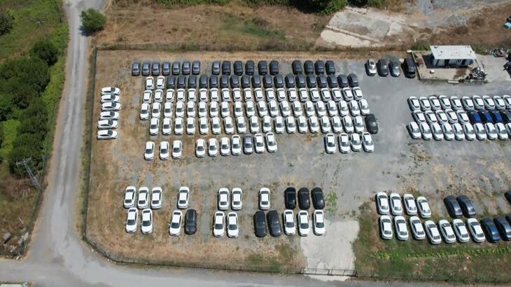 Sıfır araç sıkıntısı! Stok araçlar böyle görüntülendi