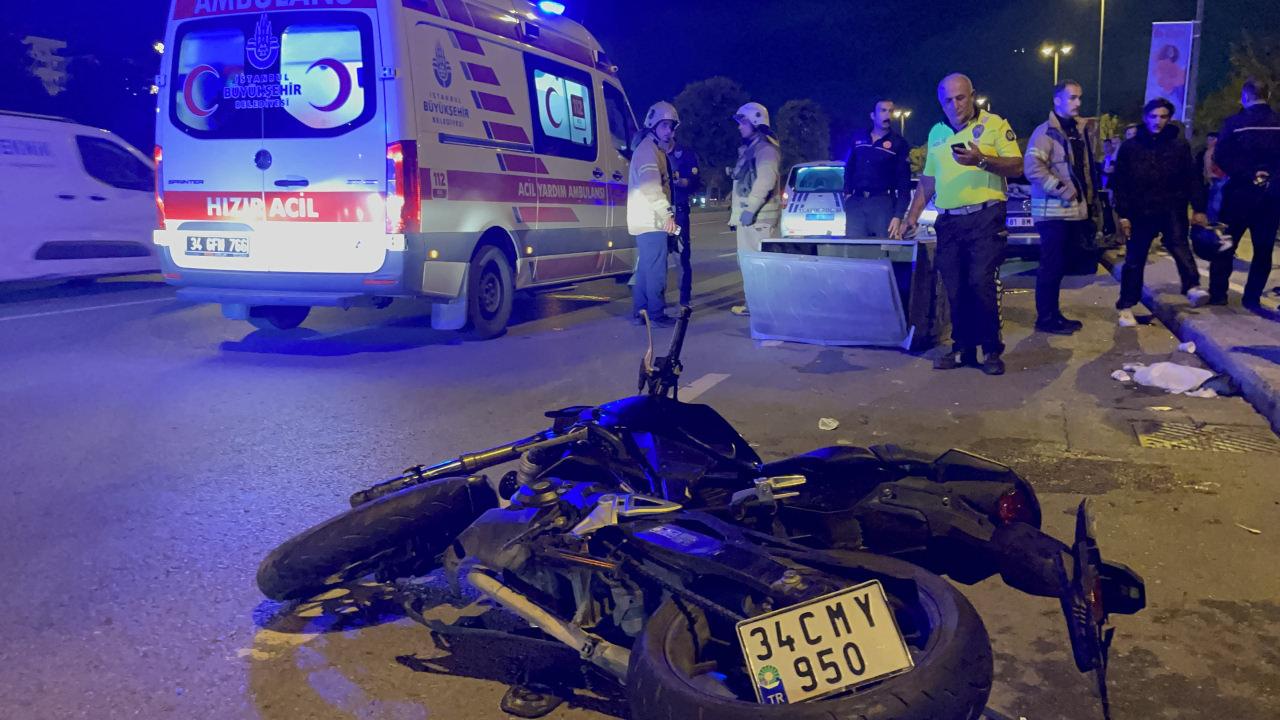 Pendik'te otomobil ile motosiklet çarpıştı: 2 kişi yaralandı