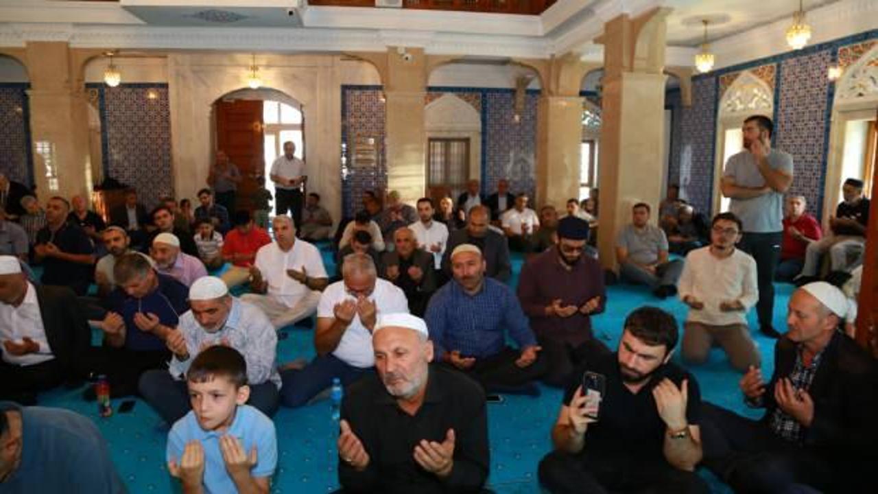 Karabağ’daki operasyonda şehit olan askerler için Bakü’de gıyabi cenaze namazı kılındı