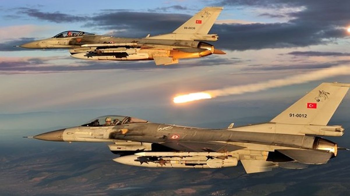 Mehmetçik’ten Kuzey Irak’ta teröristlere ağır darbe! Çok sayıda hedef ve terörist etkisiz hale getirildi