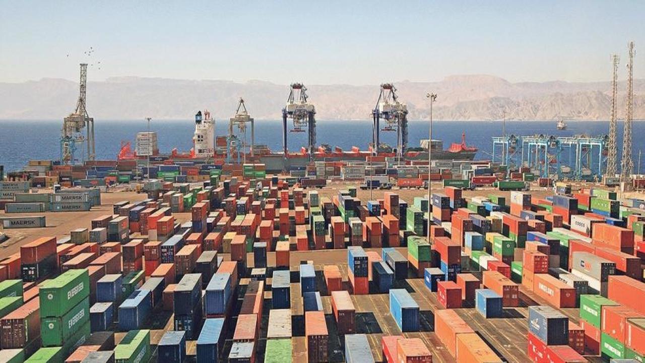 Dış ticaret açığı ağustosta geriledi