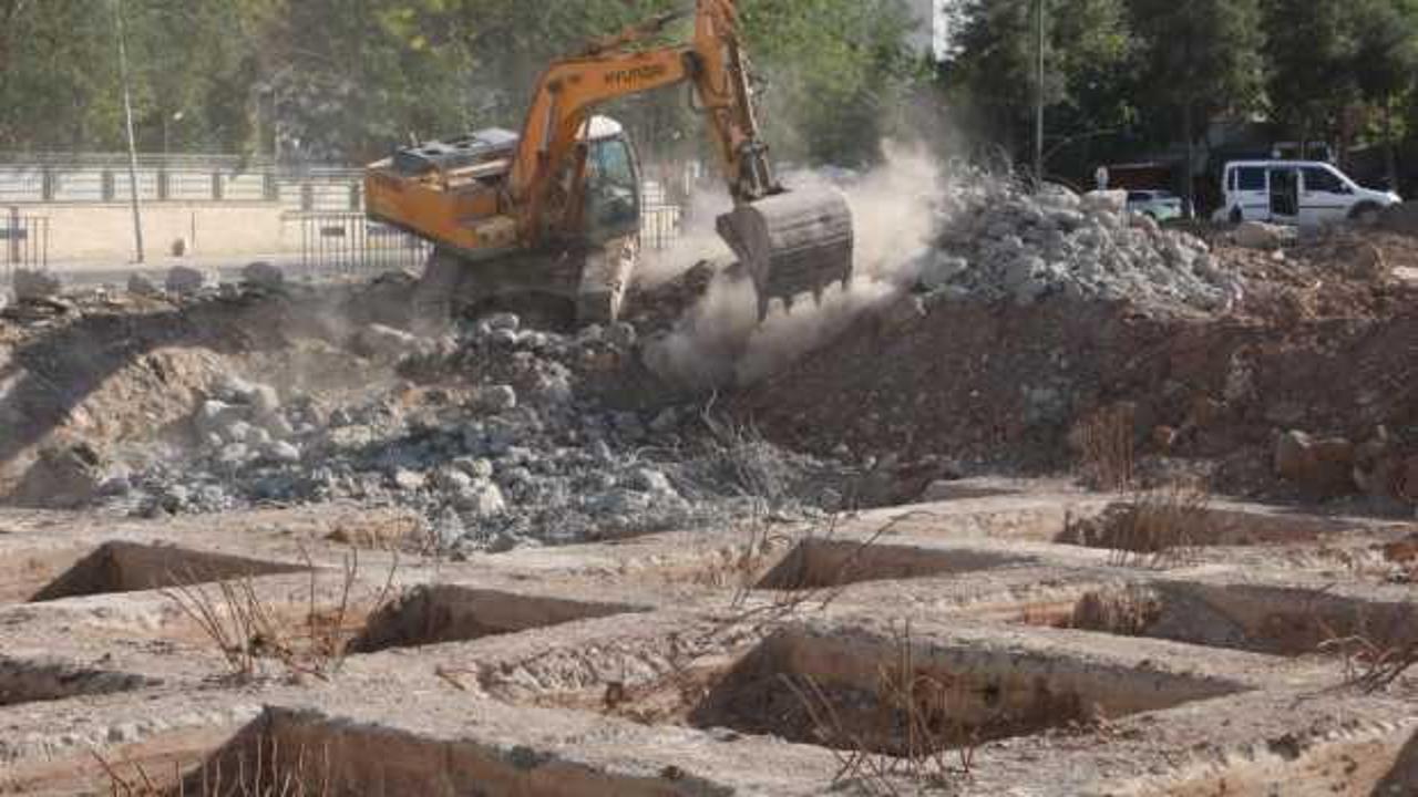 89 kişiye mezar olan Galeria Sitesi’nin temeli kapatılıyor