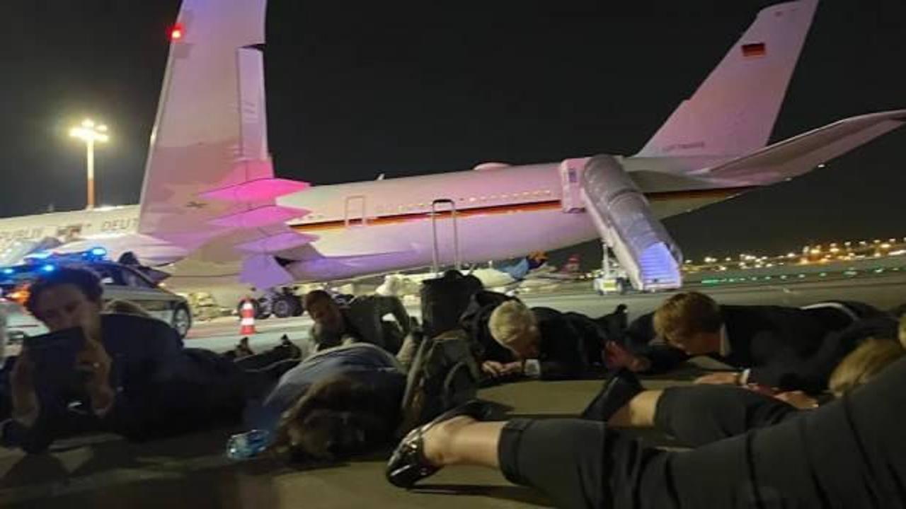 Almanya Başbakanı Scholz, İsrail’den ayrılmak üzereyken sirenler çalınca yere yattı