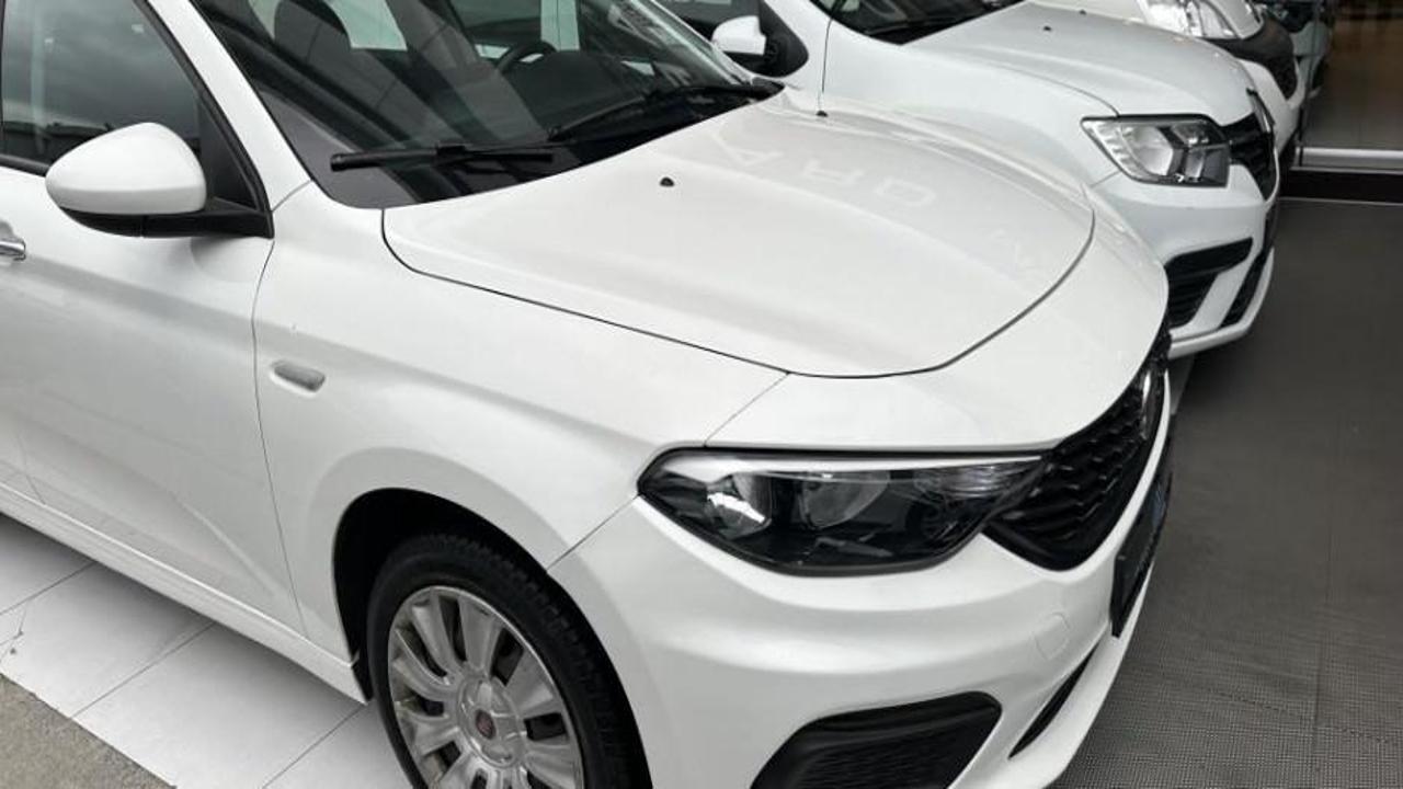 İkinci el otomobillerde fiyatlar düşmeye devam ediyor