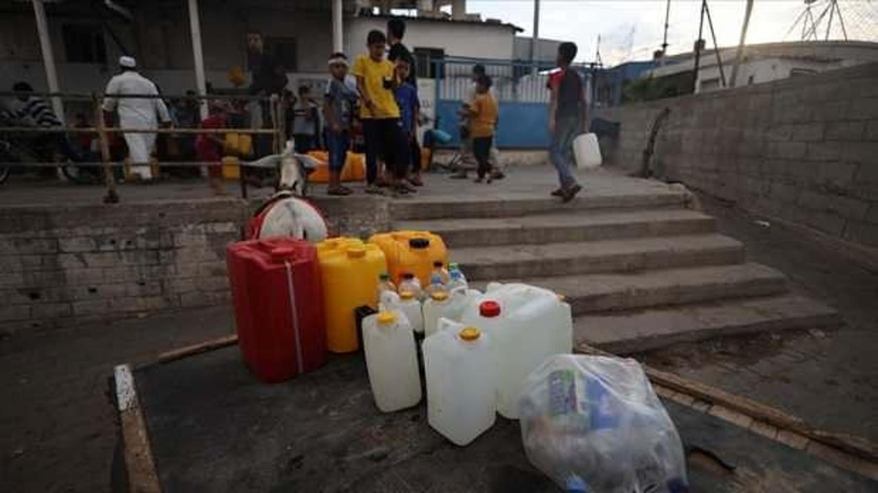 İsrail, Gazzelilieri kuzeyden güneye “itmek” için su kesintisini kullanıyor