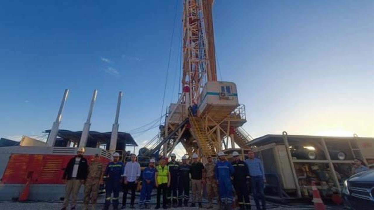 Petrol heyecanı! Vali incelemede bulundu