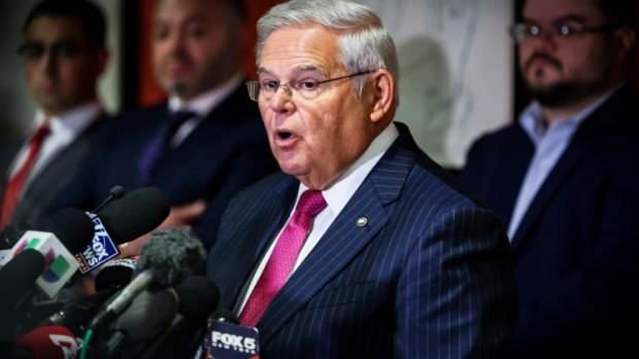 Türk düşmanı Menendez ile ilgili bomba iddia!