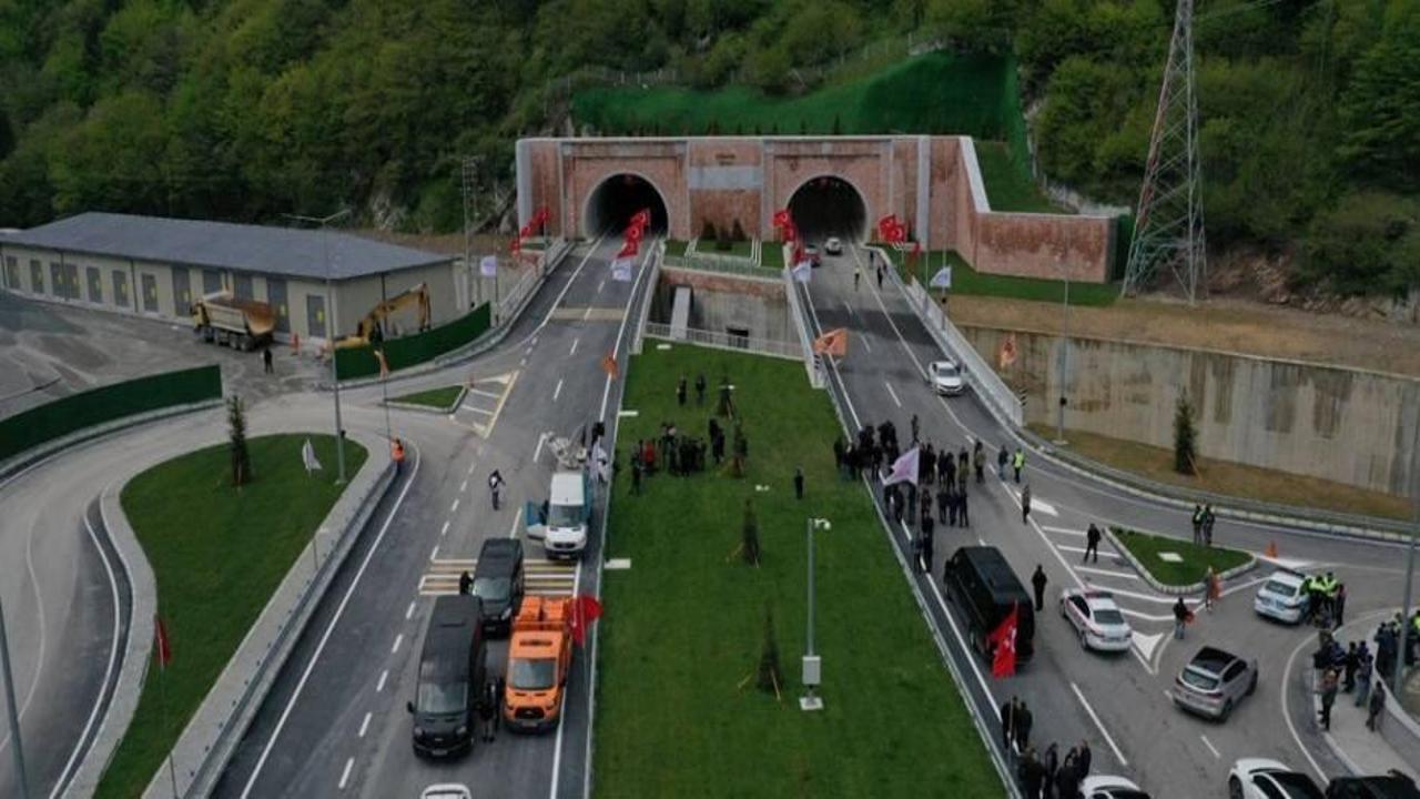 Yeni Zigana Tüneli’ni 5,5 ayda ‘bir milyonun üzerinde’ araç kullandı!