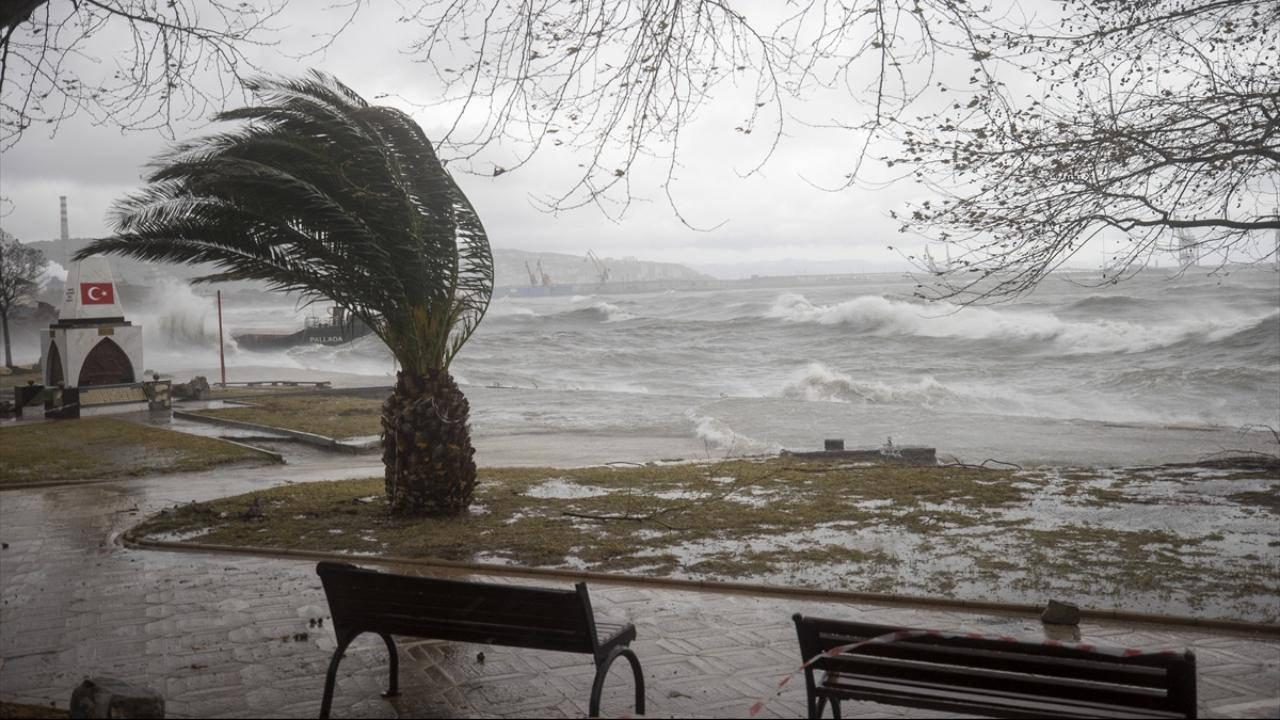 Türkiye'yi fırtına vurdu! Konya ve Sinop'tan acı haber!