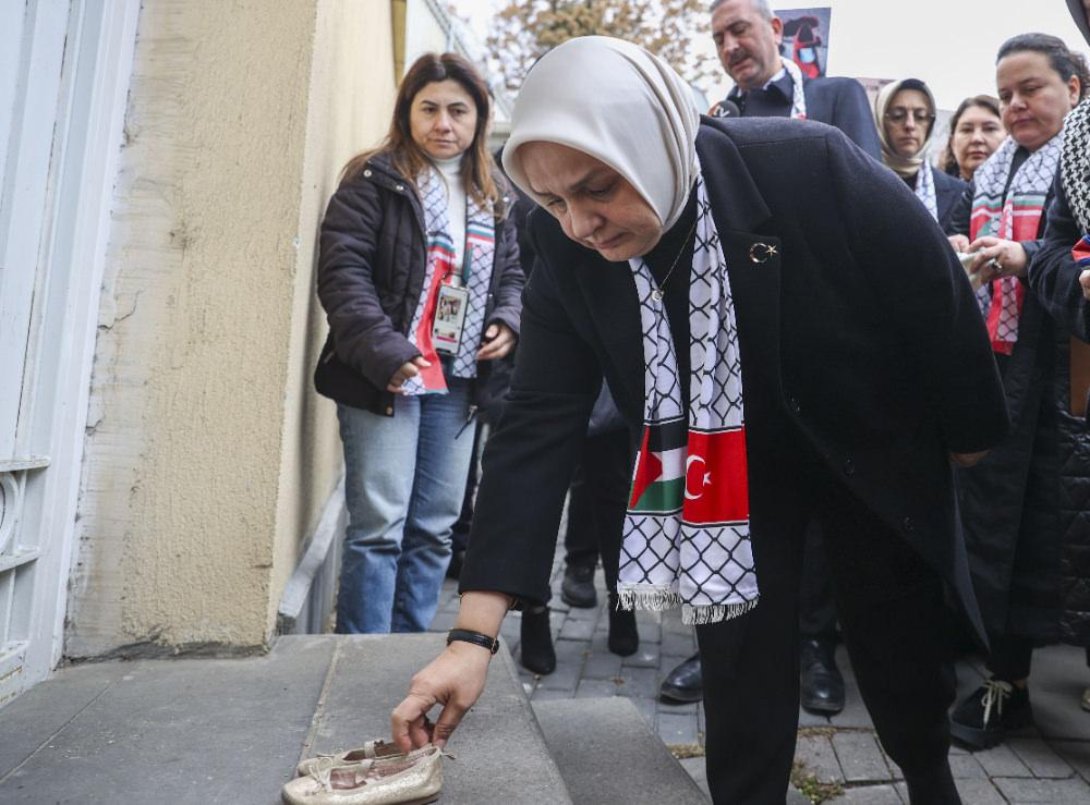 AK Parti Genel Merkez Kadın Kollarından İsrail'in Ankara Büyükelçiliği konutu önünde eylem