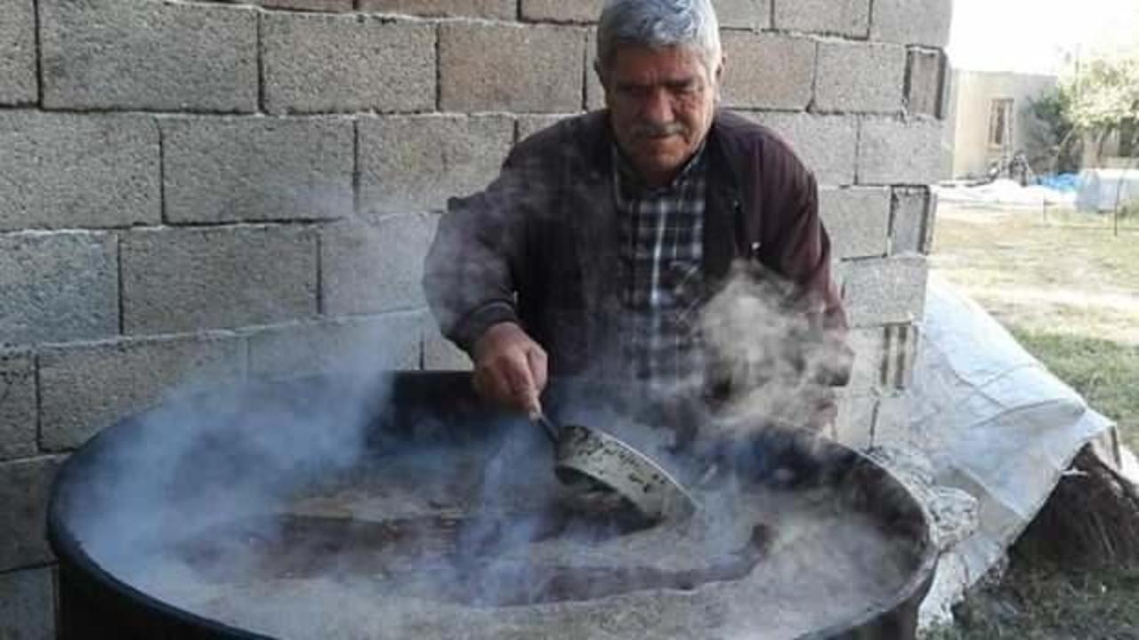 50 yıldır aynı işi yapıyor: Litresi 180 ila 200 liradan satılıyor!