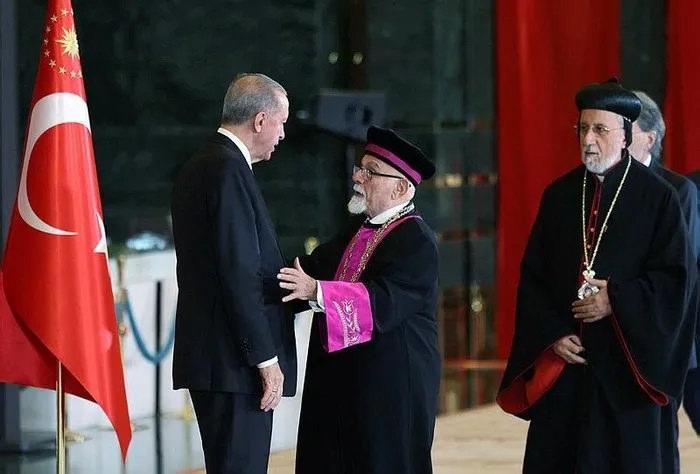 Resepsiyona damga vuran görüntünün sırrı çözüldü! Haleva’nın sözleri belli oldu