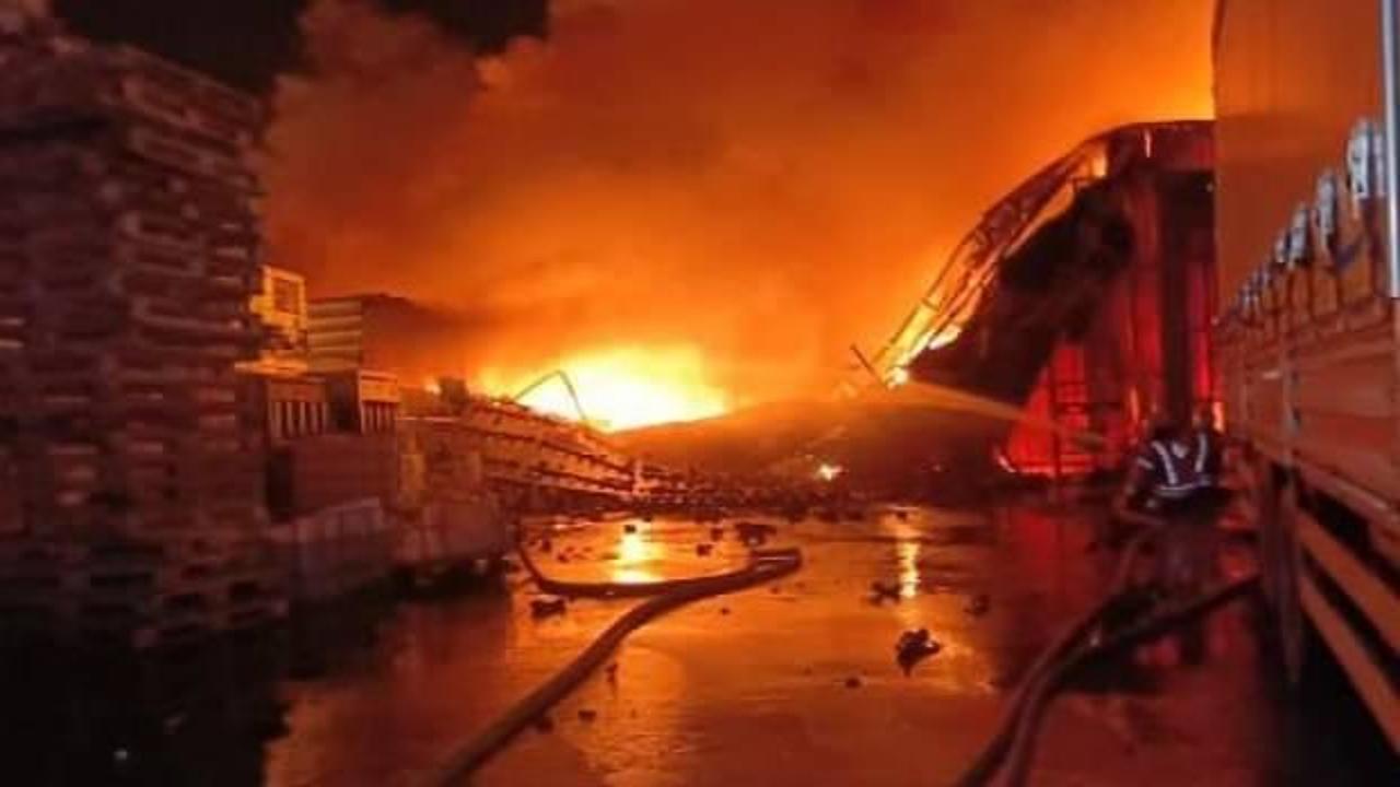 Esenyurt’ta yangın! İtfaiye bölgede