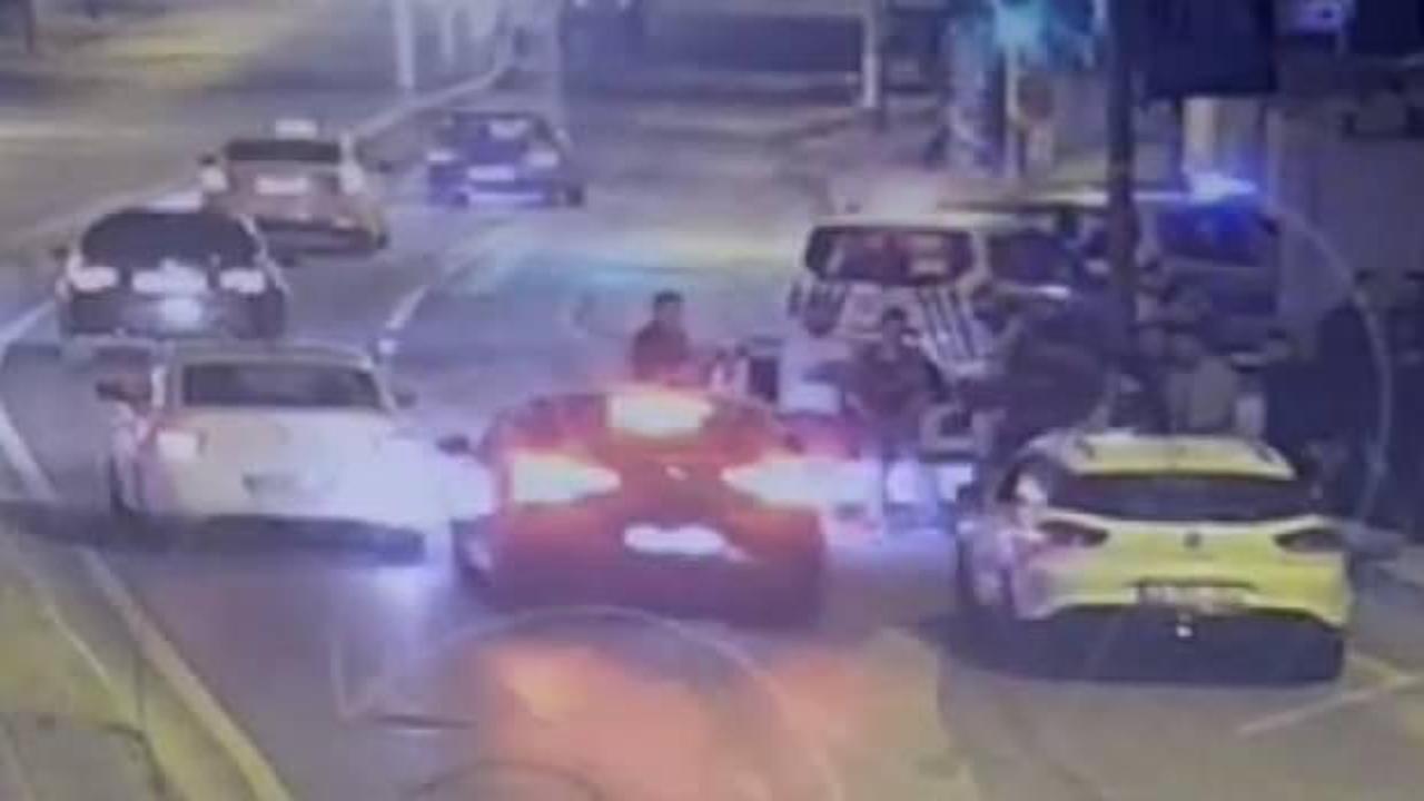 Bağcılar’da denetim noktasına dalan sürücü bekçiye çarptı