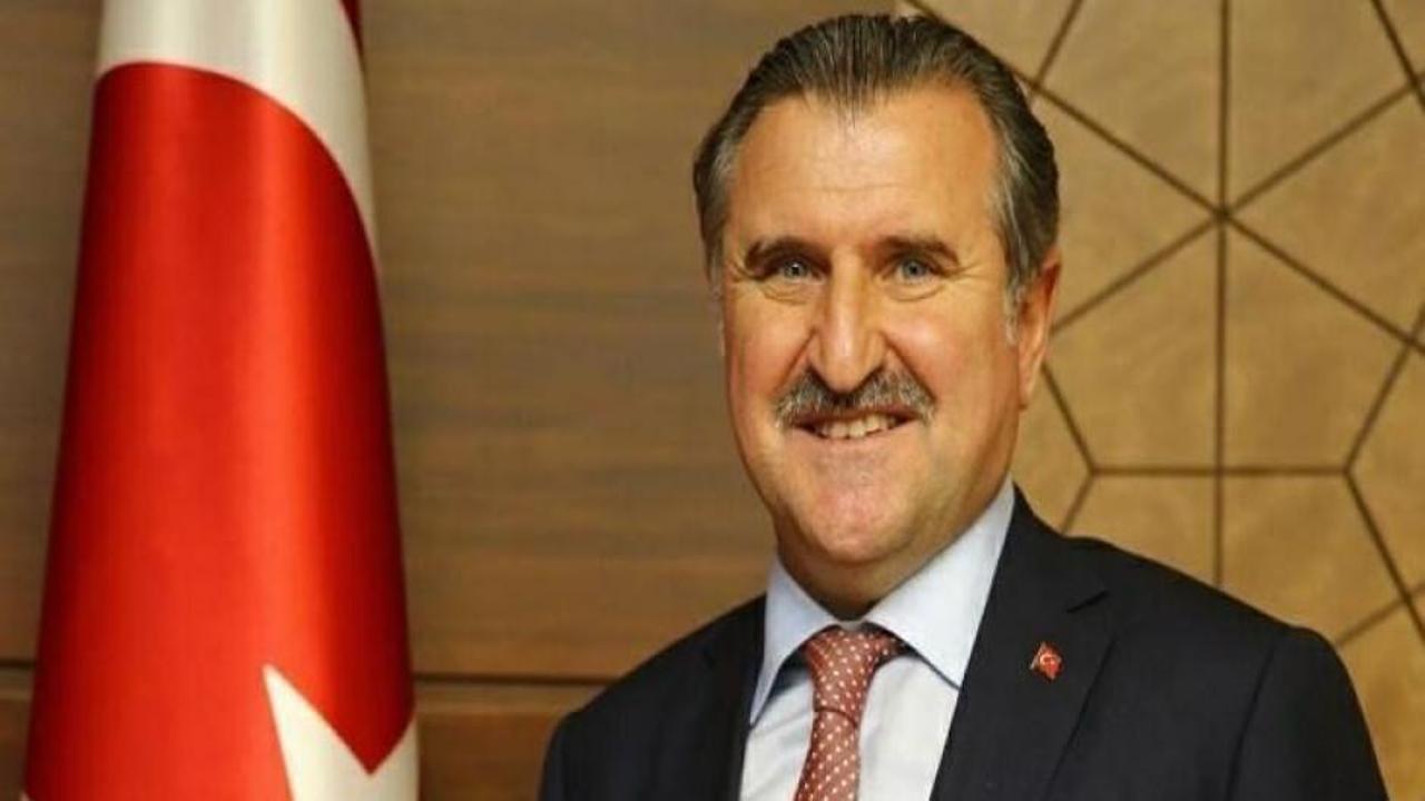 Bakan Bak’tan gençlere ücretsiz Genç Kart müjdesi