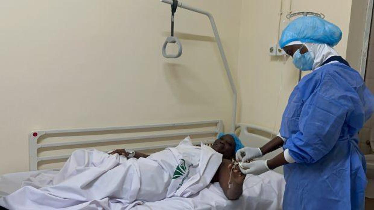 Batı Afrika’daki ilk organ nakli! Türk hekimleri iş başında