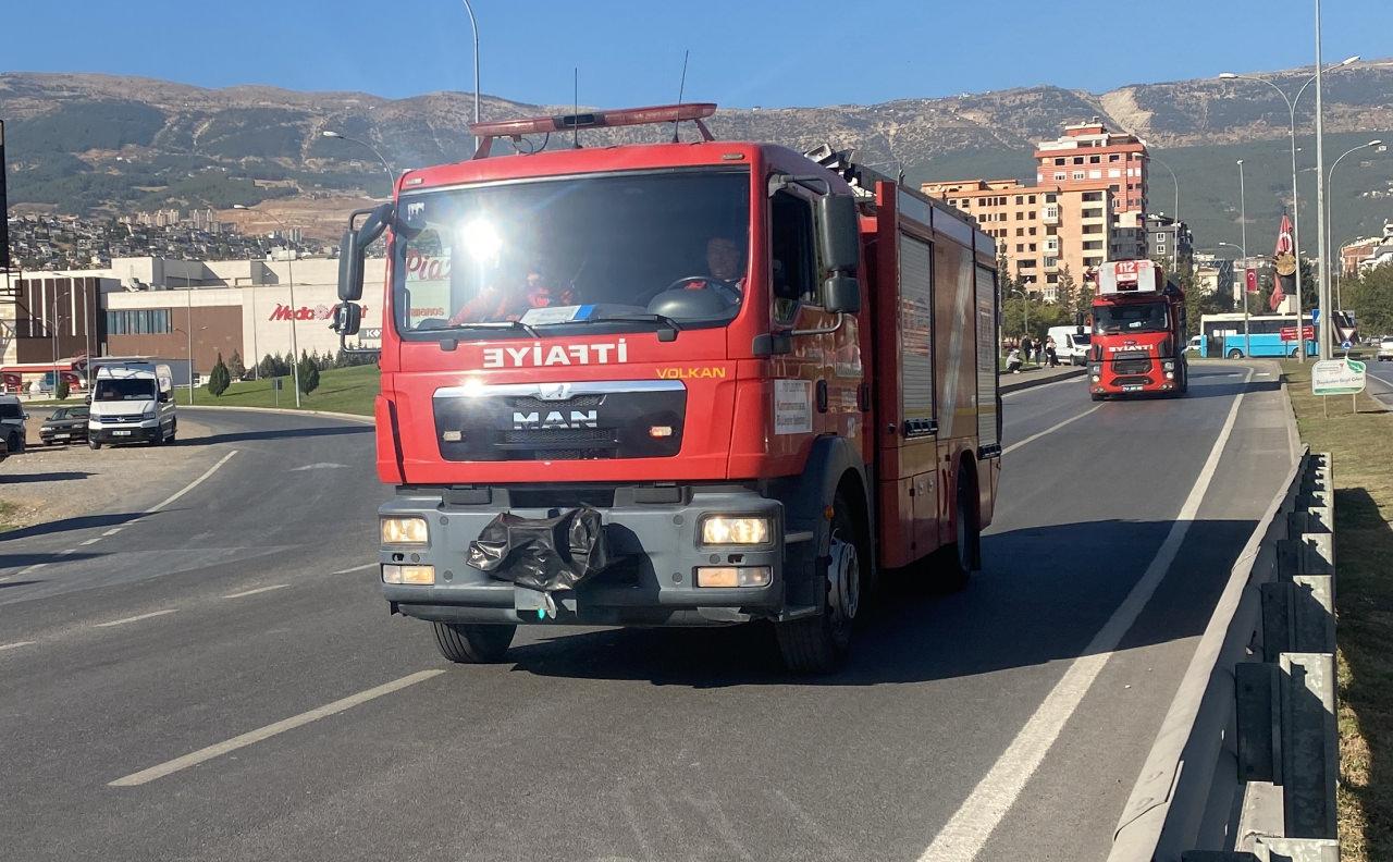 Kahramanmaraş'ta tekstil fabrikasının deposunda yangın!