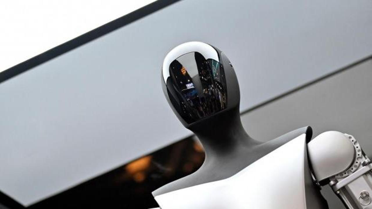 Çin neden insansı robotlar üretiyor? İşte bilinen detaylar…