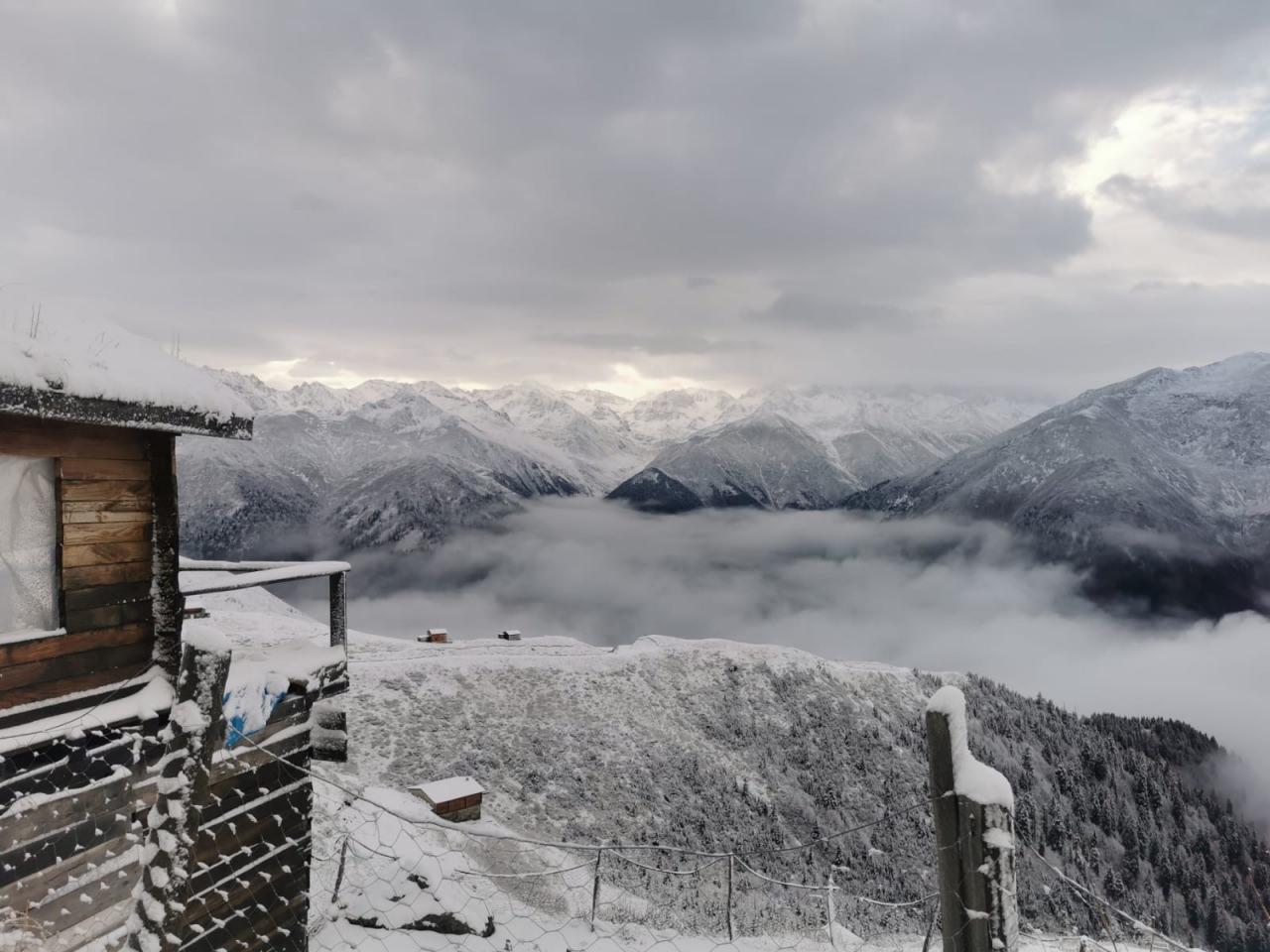 Rize'nin yüksek kesimleri beyaza büründü