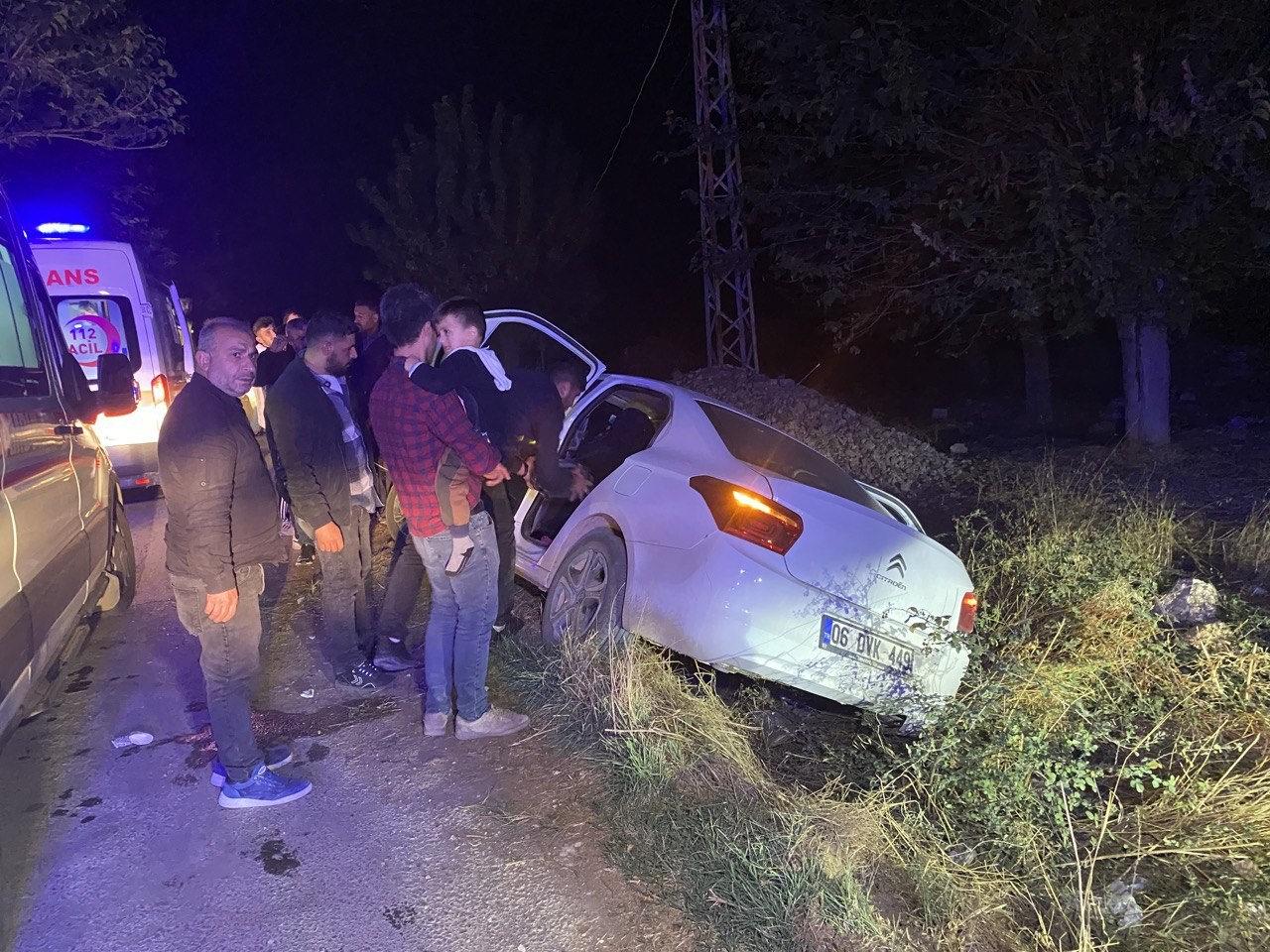 Adıyaman'da otomobil şarampole düştü: Çok sayıda yaralı