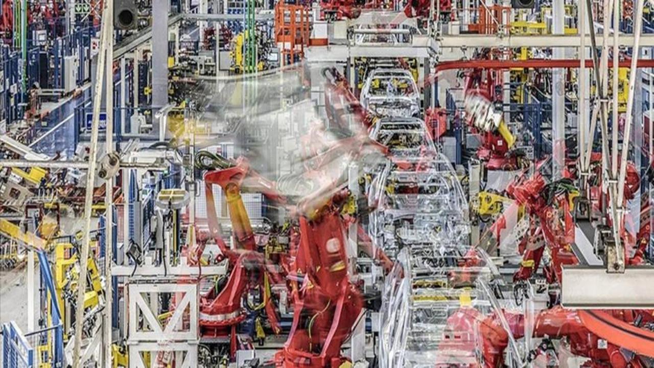 İki Alman devinde iş çıkarmalar başlıyor