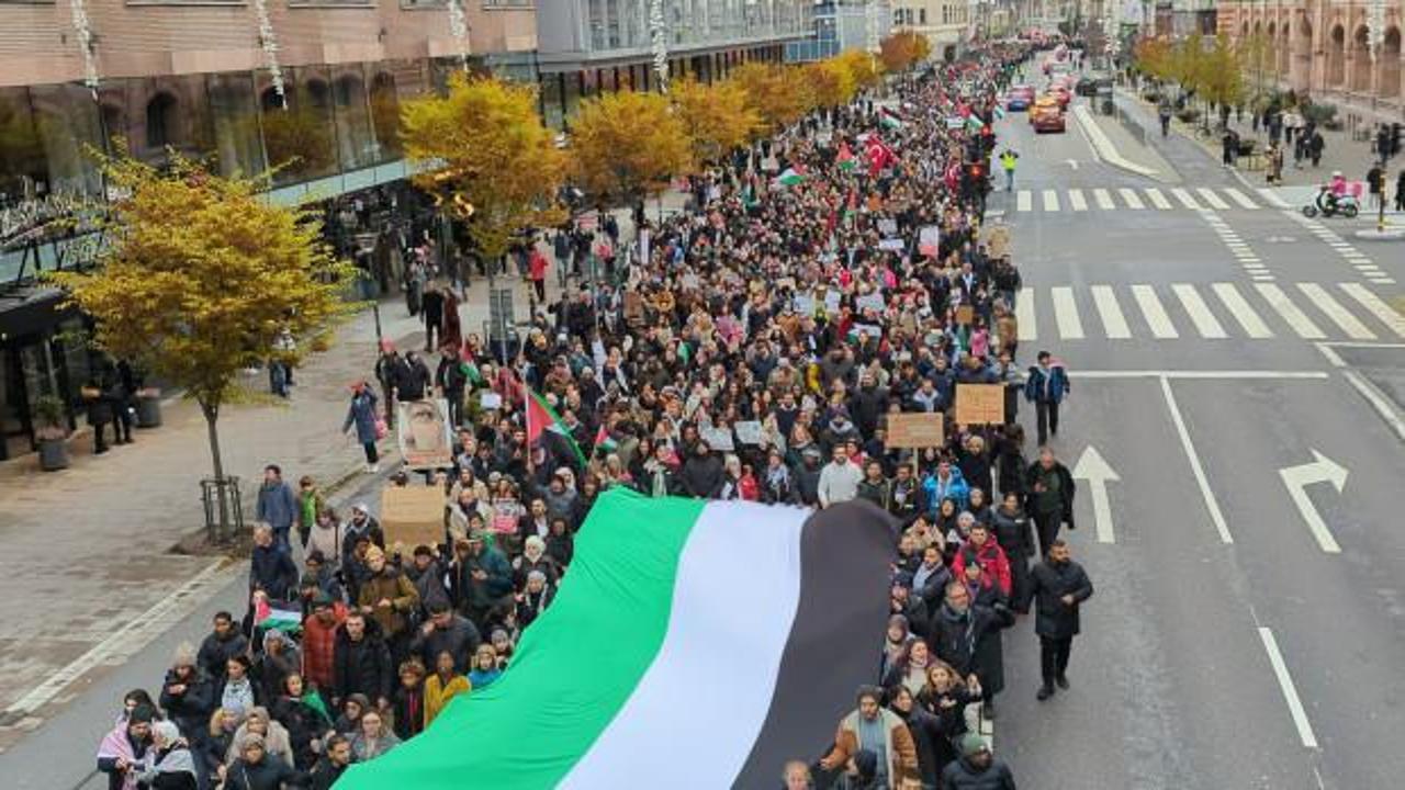 İsveç’te binlerce kişinin katılımıyla Filistin’e destek gösterisi