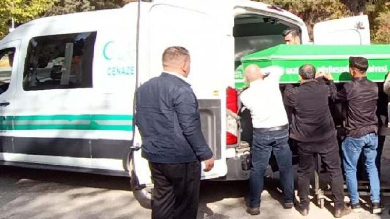 Kamyona çarpan motosikletin sürücüsü öldü