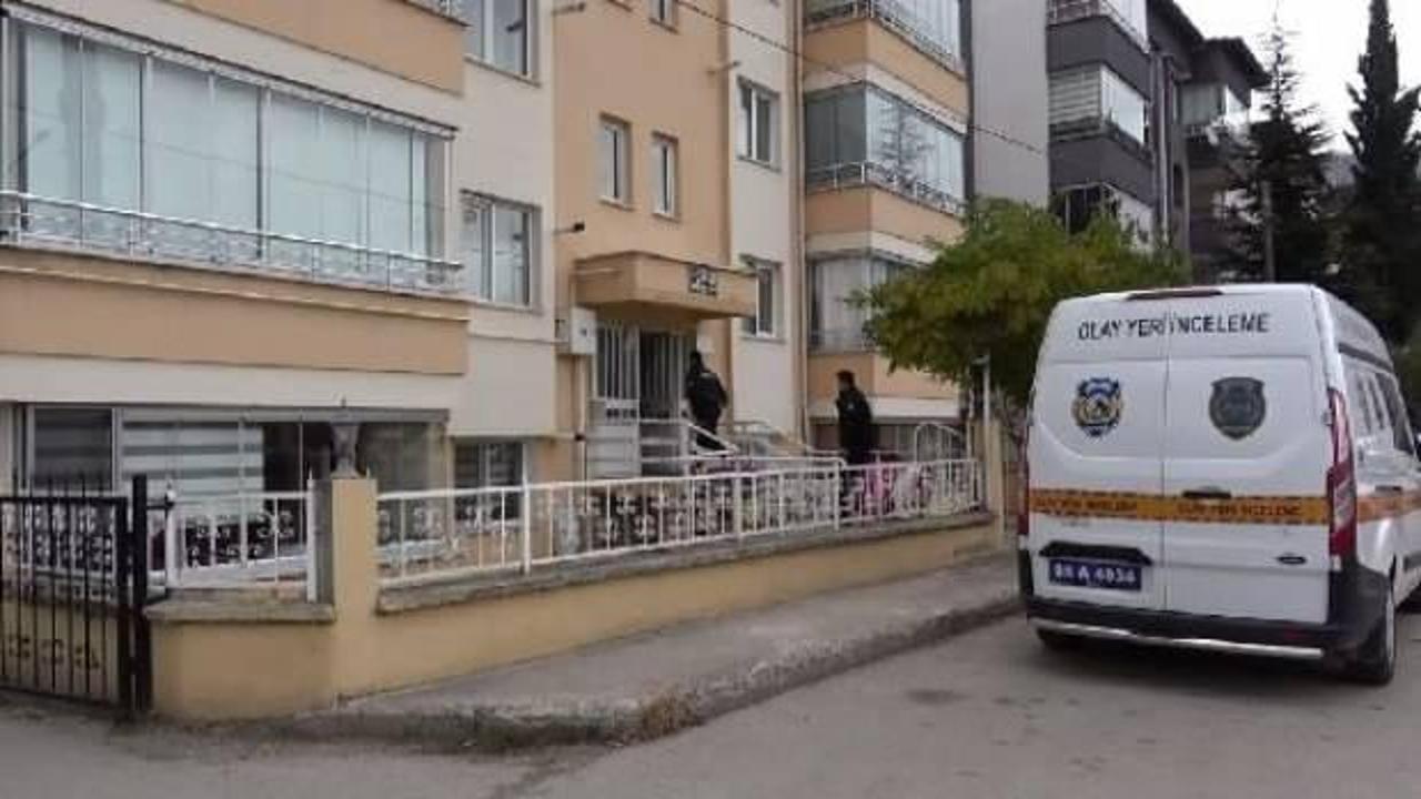 Yalnız yaşadığı evinde ölü bulundu