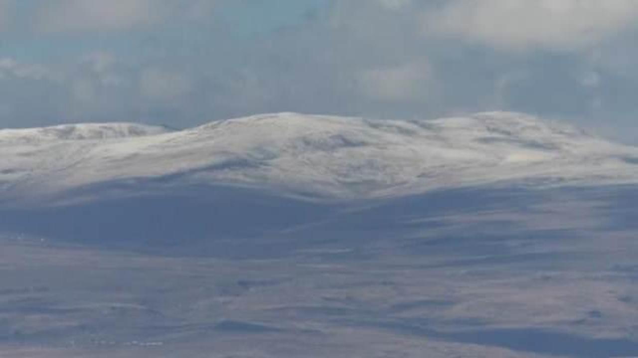 Yoğun kar yağışı! Bir anda beyaza büründü