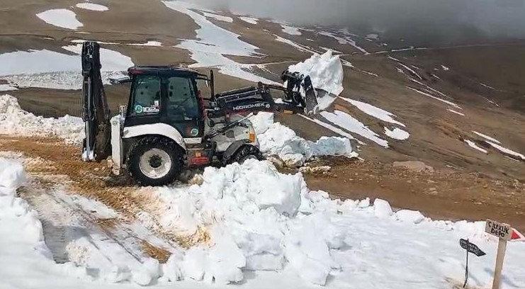 Karadeniz Nisan ayında beyaza büründü