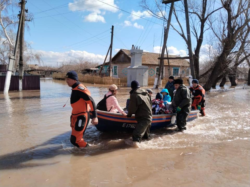 Karlar eridi, Kazakistan su altında kaldı