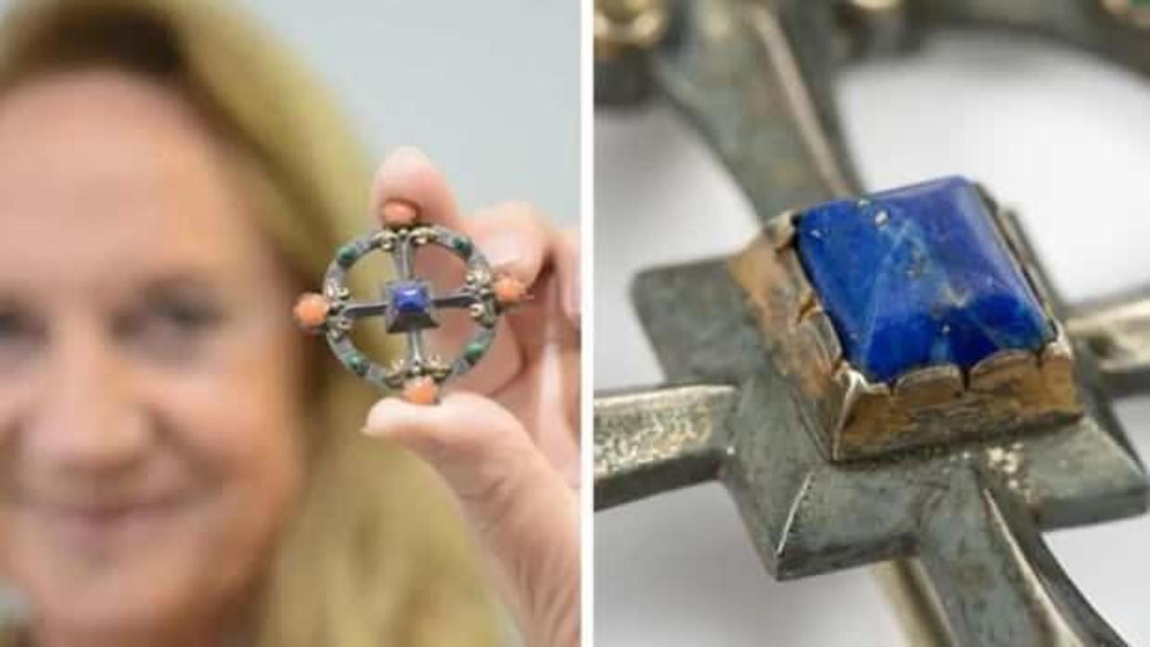 36 yıl önce pazardan aldığı takı zengin etti!