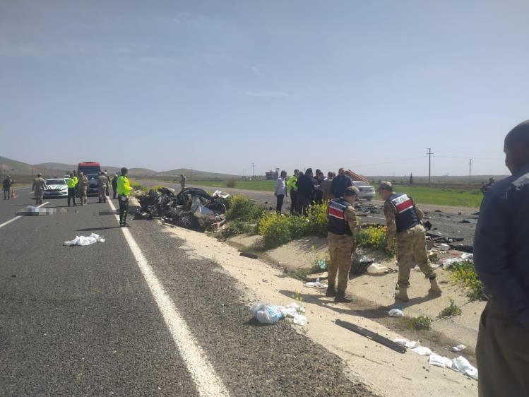 Şanlıurfa'da korkunç kaza! 1'i polis 4 kişi hayatını kaybetti