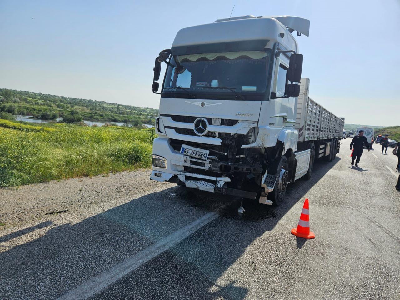 Balıkesir'de kahreden kaza: Uzman Çavuş yaralı, eşi ve oğlu öldü