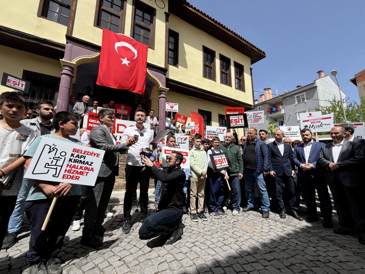 CHP’li belediyeden Önder’e büyük ayıp! Kapı kilitlerini değiştirdi