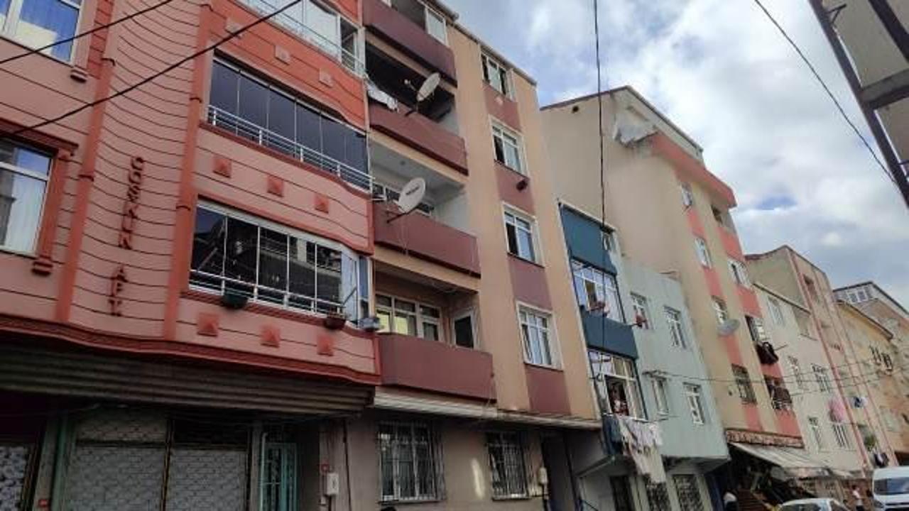 Bağcılar’da bir anne çocuklarını yalnız bıraktığı evde yangın çıktı