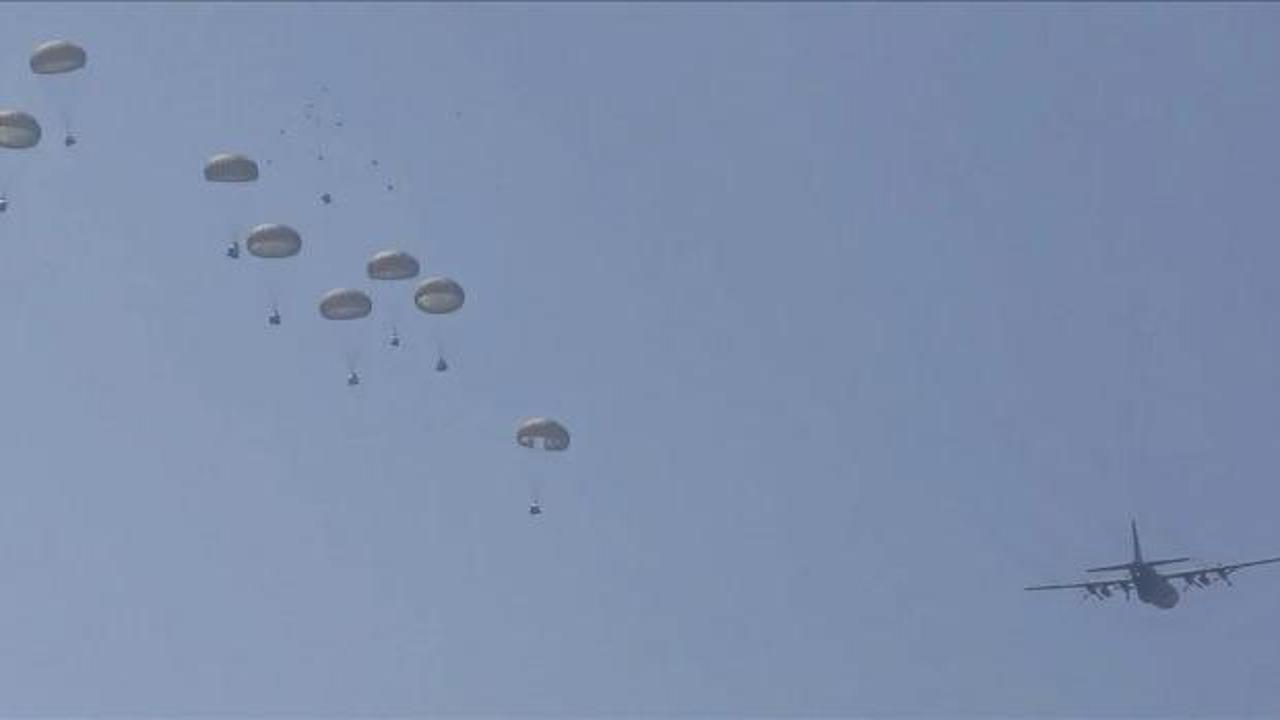 ABD, Gazze’nin kuzeyine havadan insani yardım indirdi
