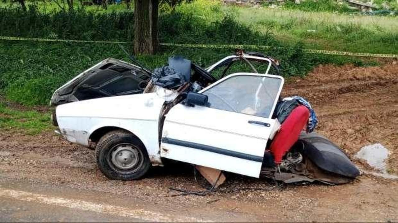 Araç ikiye ayrıldı, 2 kişi feci şekilde can verdi
