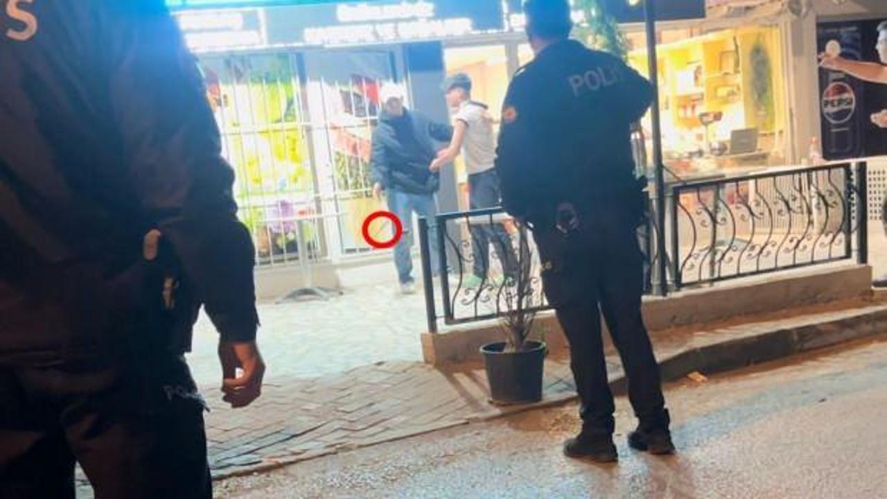 Babası evden kovdu, kardeşini bıçakla rehin aldı