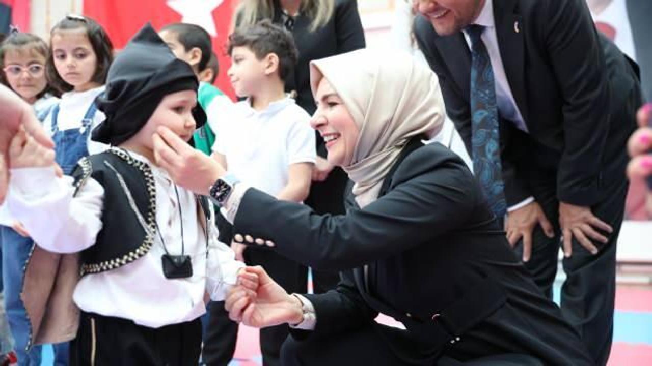 Bakan Göktaş Türkiye’de misafir edilen savaş mağduru çocuklarla bir araya geldi