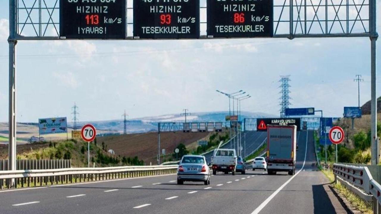 Bakan Uraloğlu açıkladı: Akıllı yollar geliyor