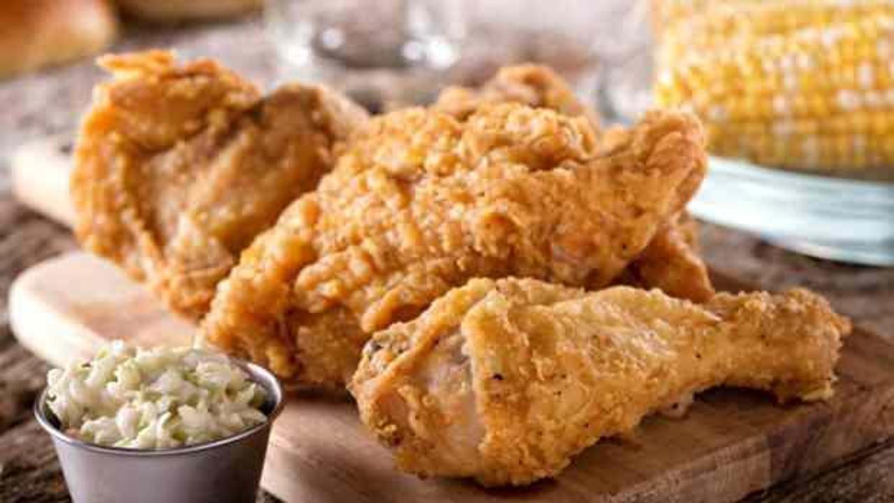 Daha çıtır ve lezzetli olması için: Kızarmış tavuk nasıl yeniden ısıtılır?