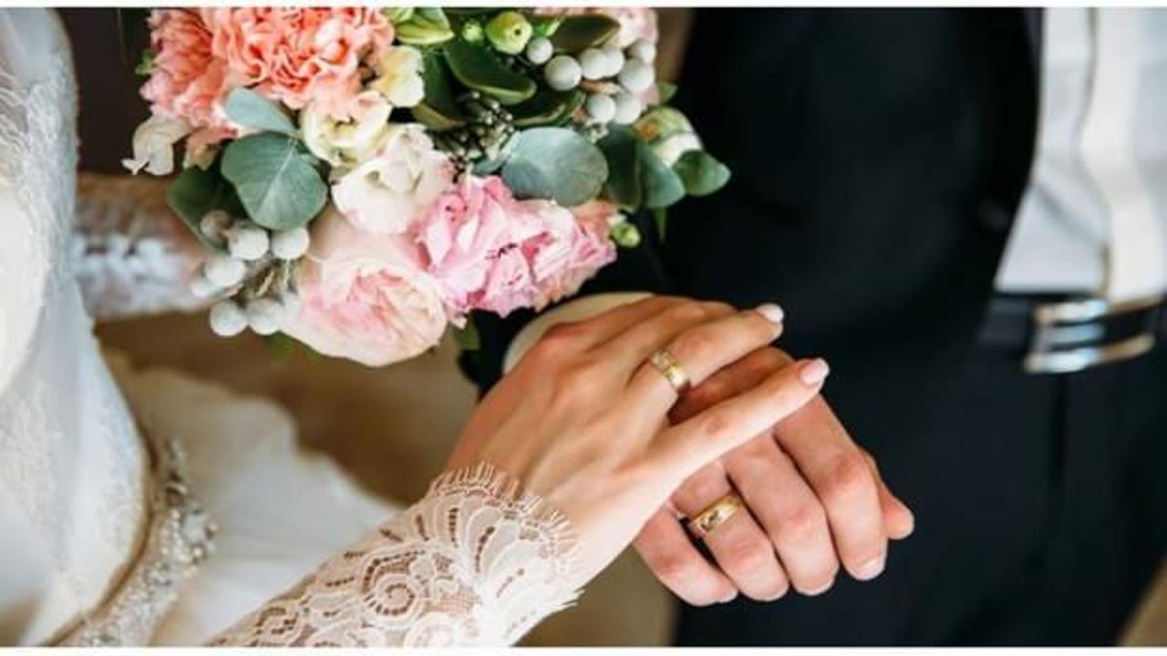 Düğün sezonu başladı, alışverişler yoğunlaştı