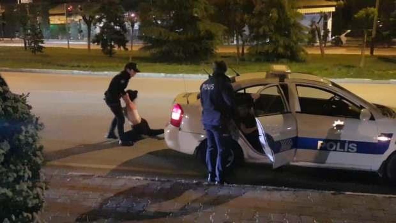 Dur ihtarına uymayıp kaçan kadın, yakalanınca polise böyle direndi!