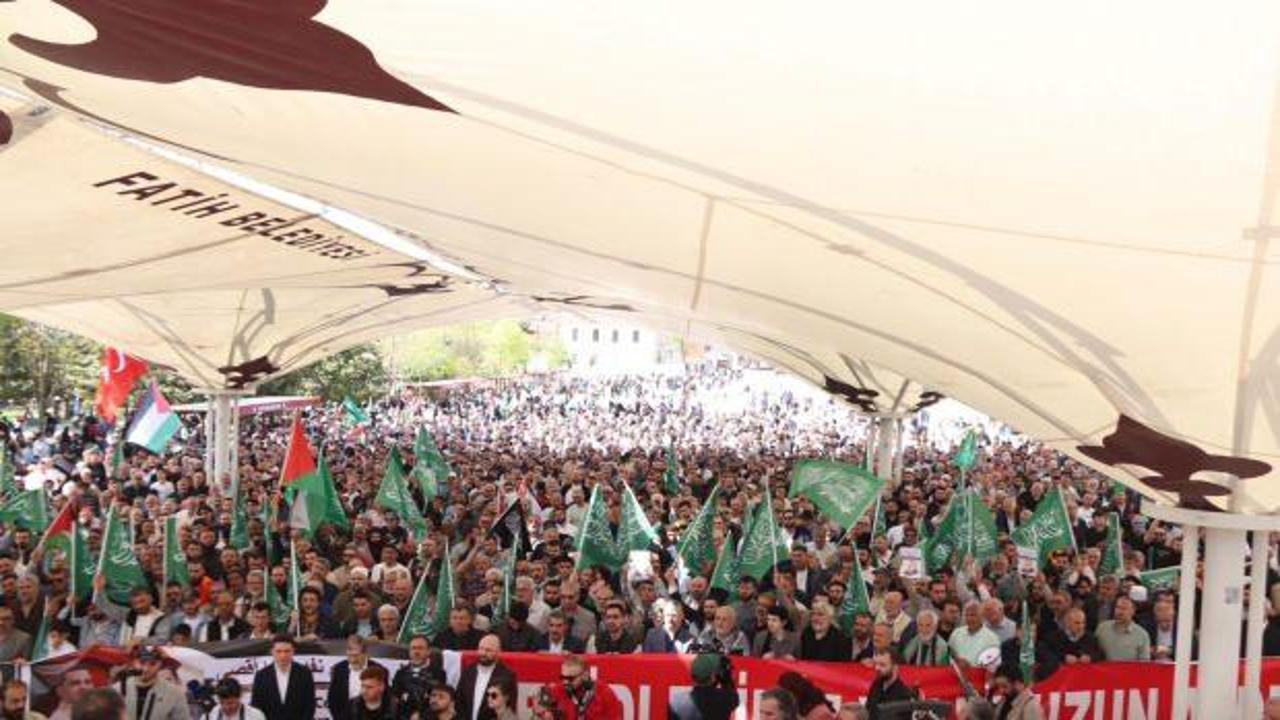 Gazze’de hayatını kaybedenler için Fatih’te gıyabi cenaze namazı kılındı