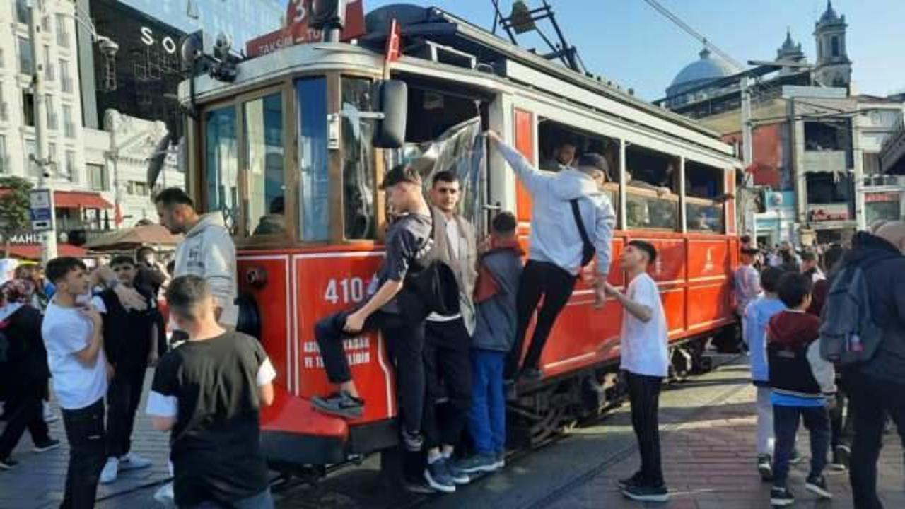 İstiklal Caddesi’nde nostaljik tramvay seferleri durduruldu