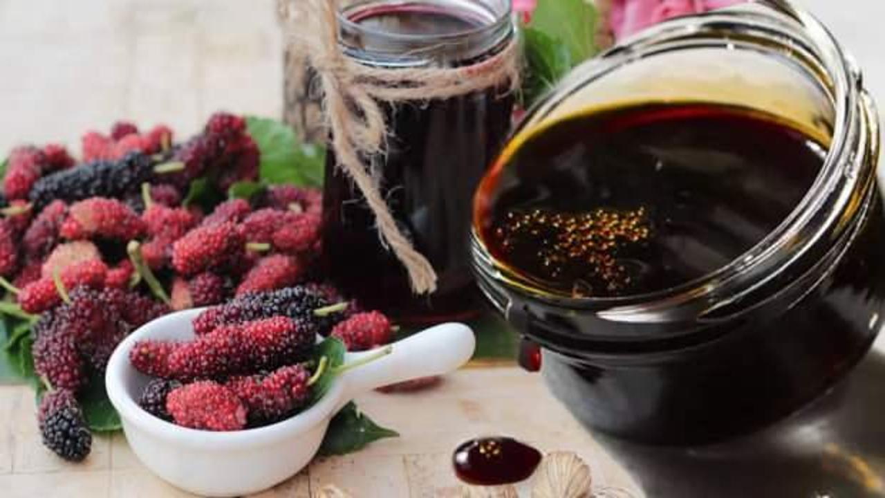 Karadut şurubu faydaları nelerdir, ağız yarasına iyi gelir mi? Karadut şurubu nasıl kullanılır?