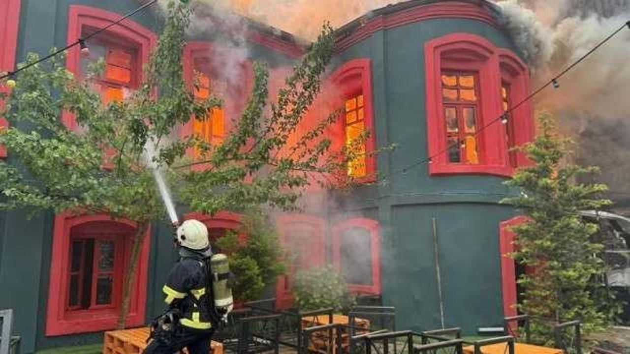 Kırklareli’nde tarihi binada yangın!