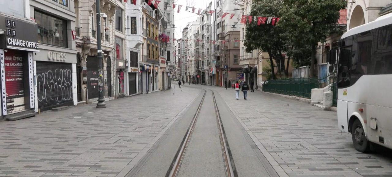 Taksim esnafı: Bizim için işçi bayramı yok, biz çalışıyoruz